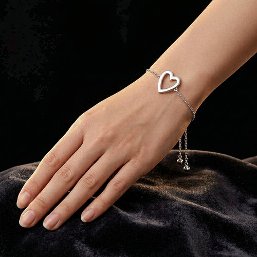 A big silver heart - Amour bracelet on model